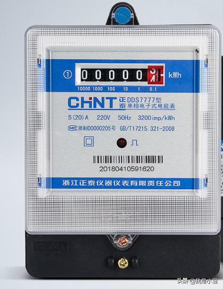電工必備：?jiǎn)蜗嚯姳斫泳€(xiàn)圖，初學(xué)電工看了都會(huì )接，實(shí)物講解